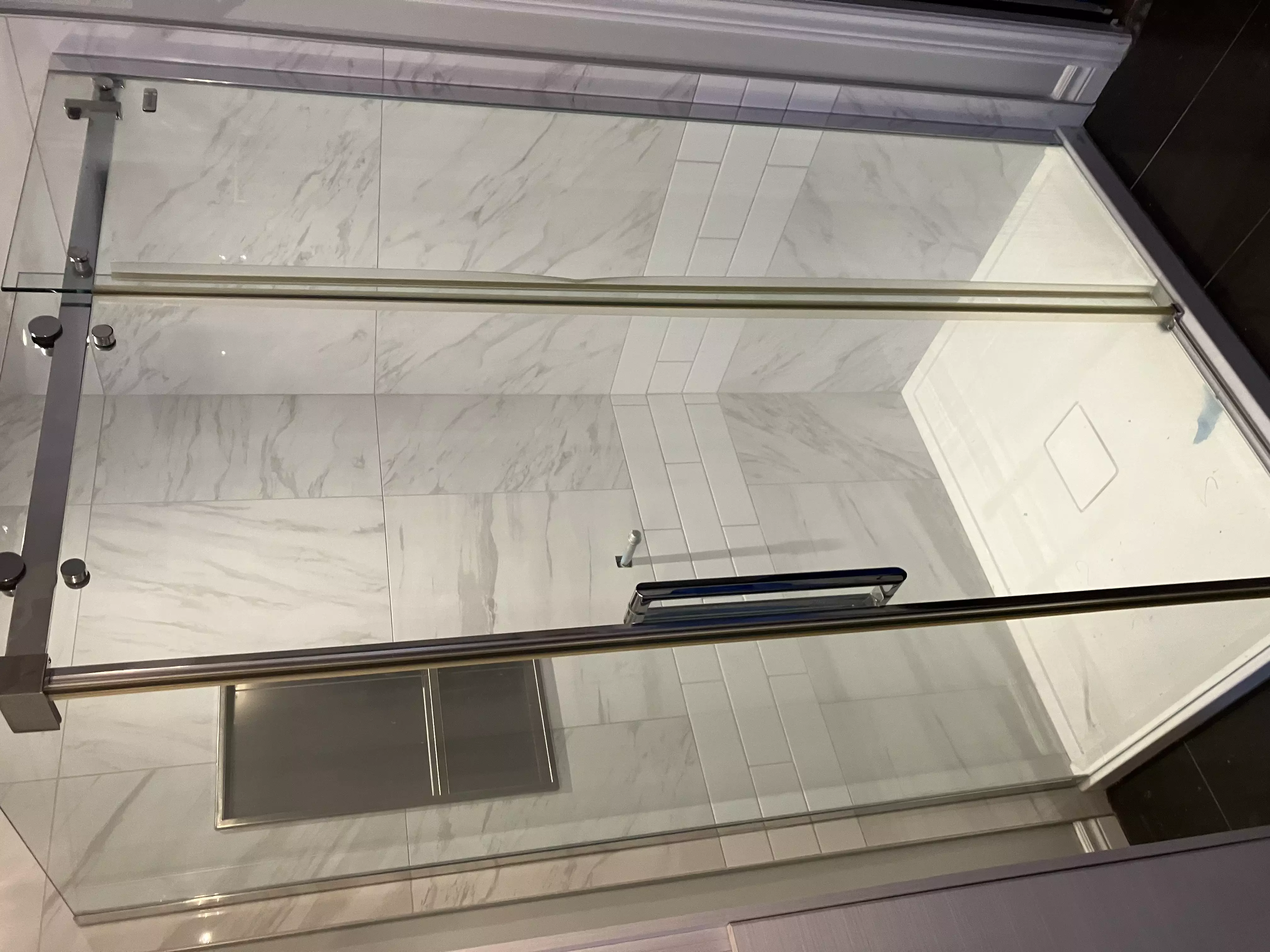 Pose d'une cabine de douche à Québec