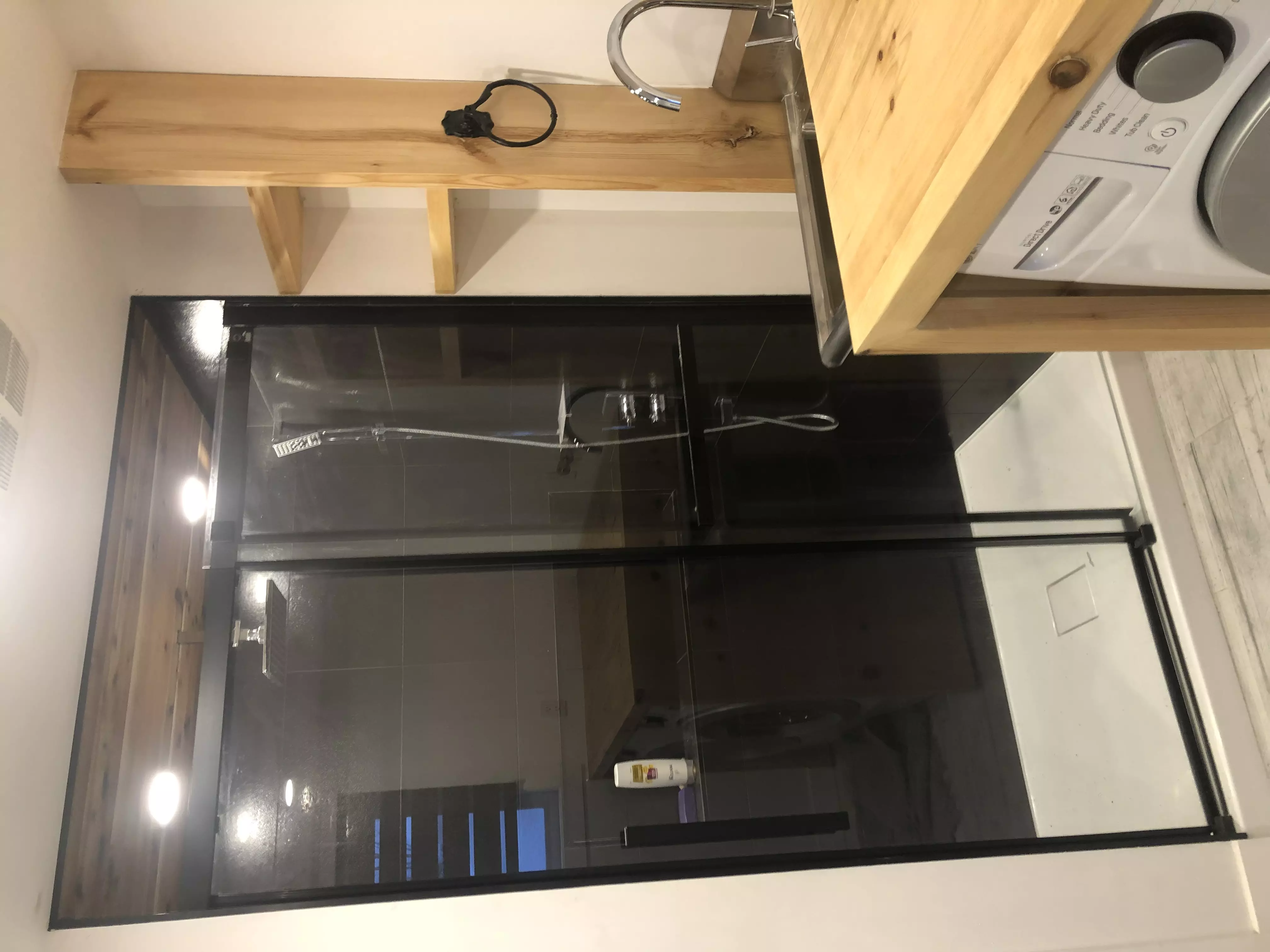 Rénovation salle de bain grande douche esprit verrière