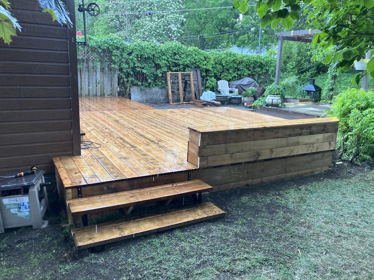 Patio Beauport — structure bois